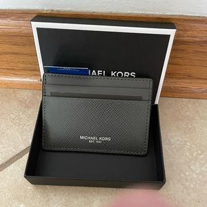 NWT w/box Michael Kors card holder w/identity protection